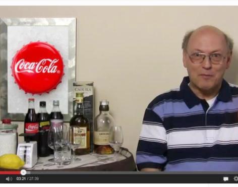 „Das Getränk schlechthin“: Enthusiastisch legt sich Whisky-Cola-Experte Horst Lüning für das Mischgetränk ins Zeug.